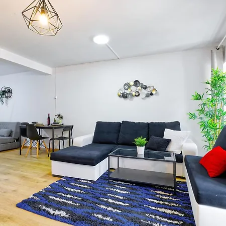Zentrale In * Lisbon